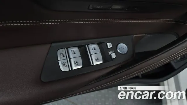 BMW 5 Series G30 — Фото автомобиля 28