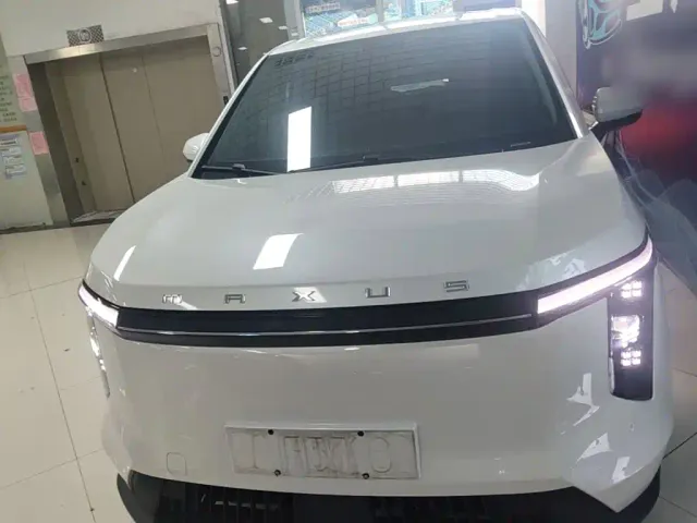Maxus Dajia 7 — Фото автомобиля 2