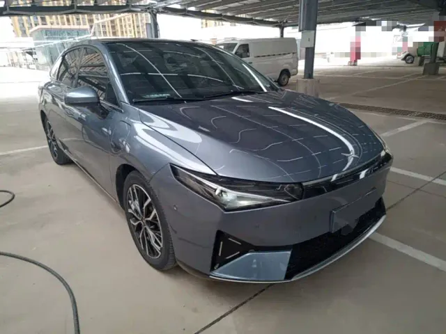 Xpeng P5 — Фото автомобиля 3