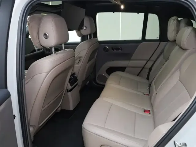 Li Auto Li Auto i6 2025 4WD Base Model — Фото автомобиля 17