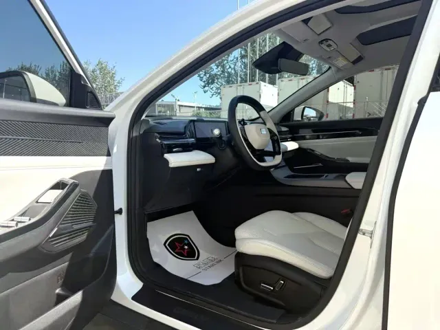 Geely Galaxy L6 — Фото автомобиля 6