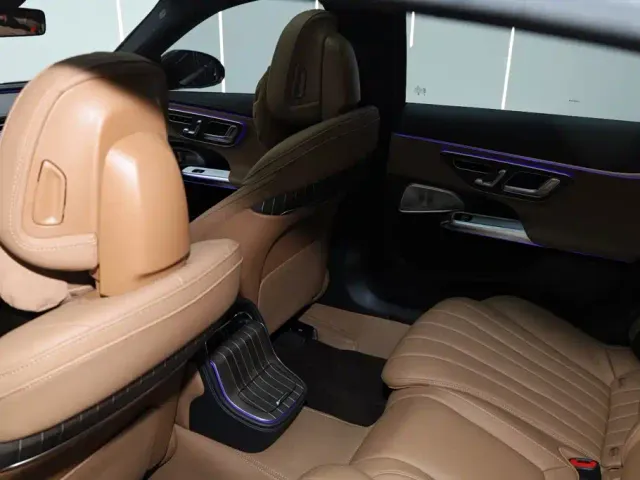 Mercedes-Benz E-Class — Фото автомобиля 22