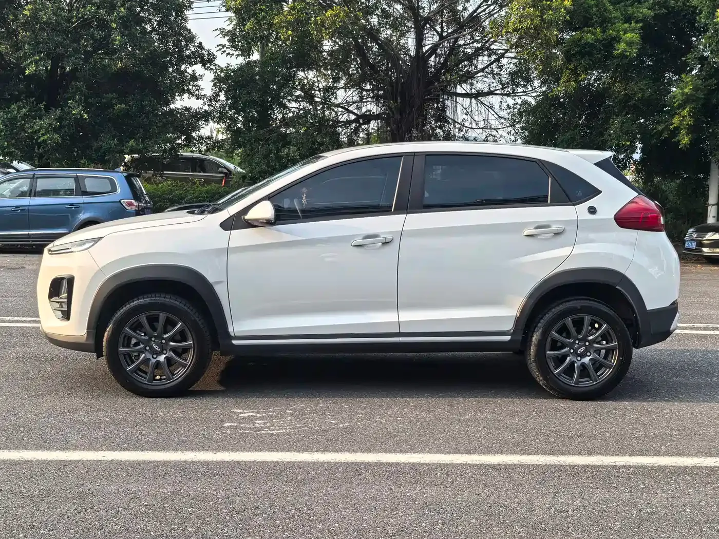 Chery Tiggo 3x 2024 1.5L CVT Excellence — Фото автомобиля 5