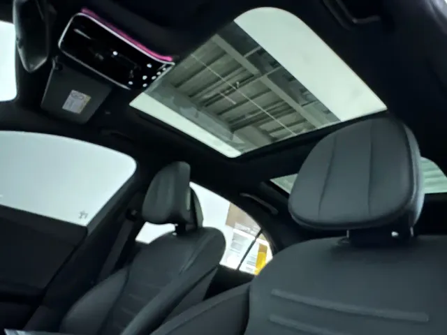 Mercedes-Benz C-Class — Фото автомобиля 10