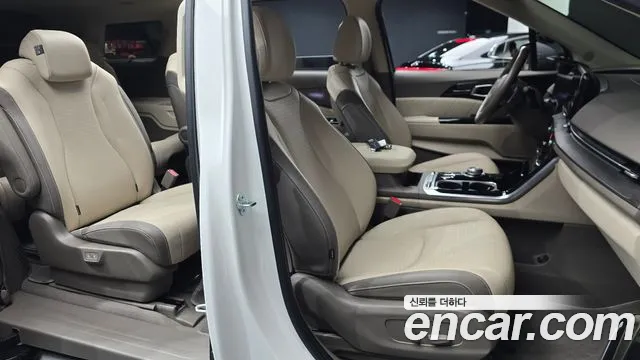 Kia Carnival 4th Gen — Фото автомобиля 16