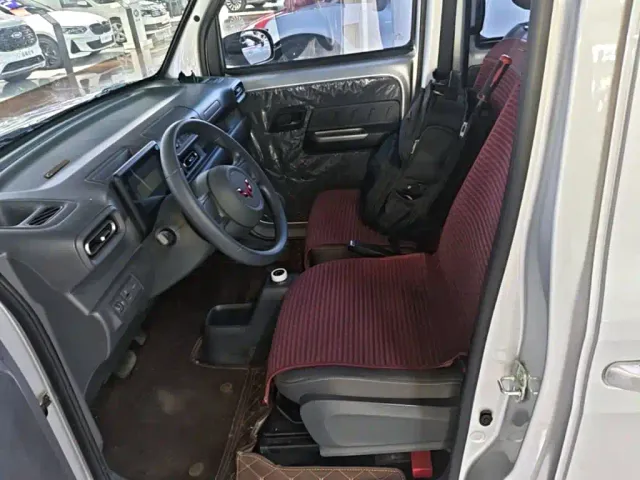 Wuling Zhiguang NEV — Фото автомобиля 14