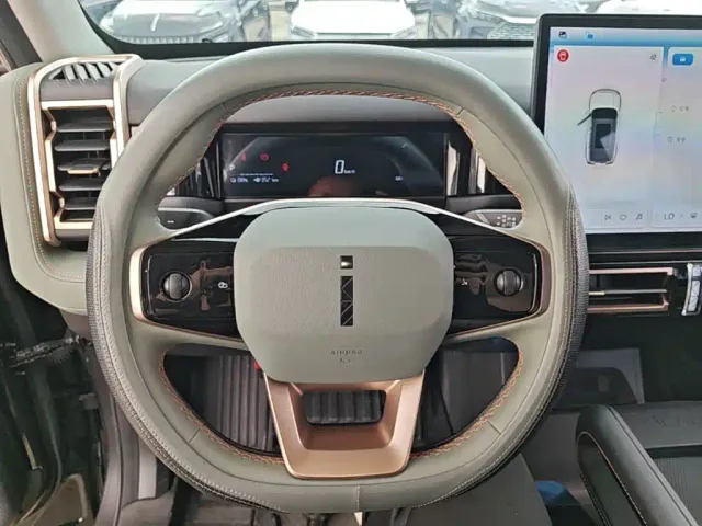 iCAR 03 — Фото автомобиля 10