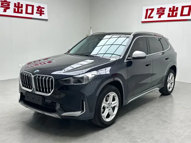 Фотография автомобиля — BMW X1