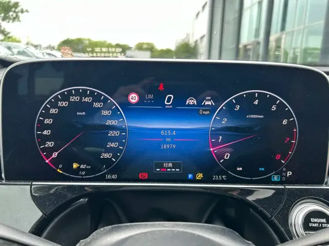 Mercedes-Benz E-Class — Фото автомобиля 18