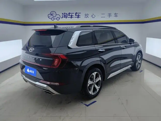 Hyundai Santa Fe — Фото автомобиля 3