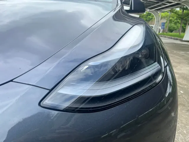 Tesla Model Y — Фото автомобиля 9