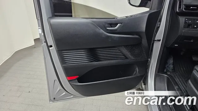 Hyundai Staria — Фото автомобиля 13