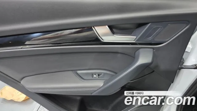 Audi Q5 45 TFSI quattro Premium — Фото автомобиля 23