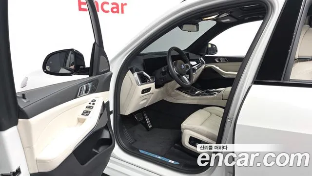 BMW X5 xDrive 40i M Sport — Фото автомобиля 10