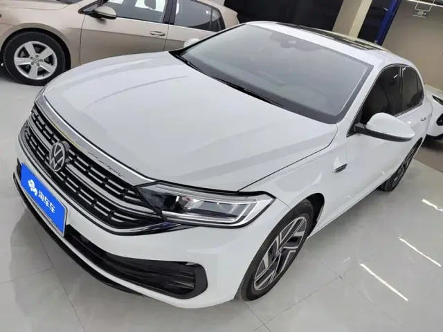 Фотография автомобиля — Volkswagen Sagitar