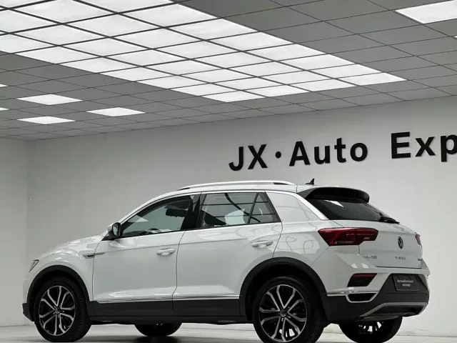 Volkswagen T-Roc — Фото автомобиля 5