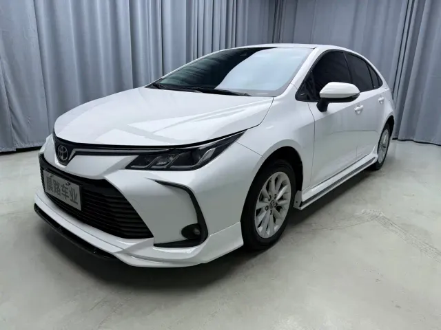 Фотография автомобиля — Toyota Corolla