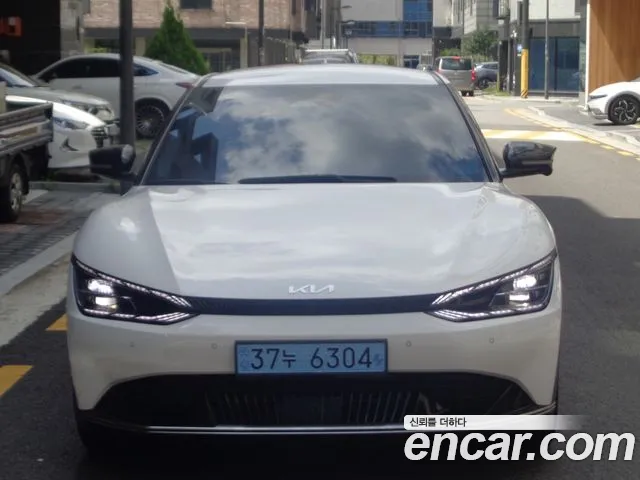 Kia EV6 — Фото автомобиля 2