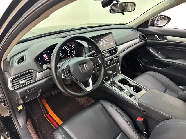 Honda Accord — Фото автомобиля 15