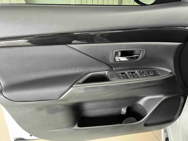 Mitsubishi Outlander — Фото автомобиля 8