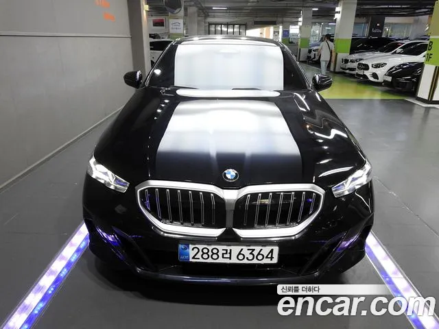 BMW 5-Series 5 серия (G60) 530i xDrive M Sport — Фото автомобиля 3