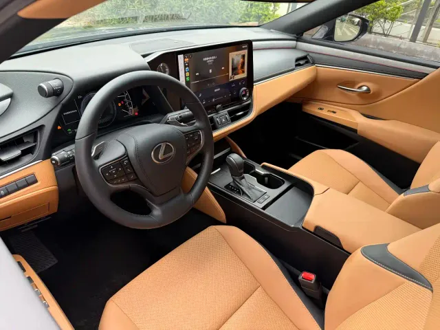 Lexus ES — Фото автомобиля 7