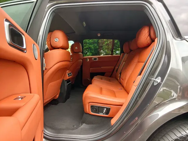 Li Auto L7 — Фото автомобиля 8
