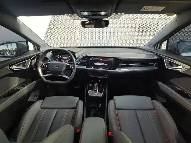 Audi Q4 e-tron — Фото автомобиля 14