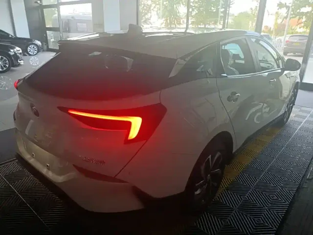 Buick Velite 6 — Фото автомобиля 6