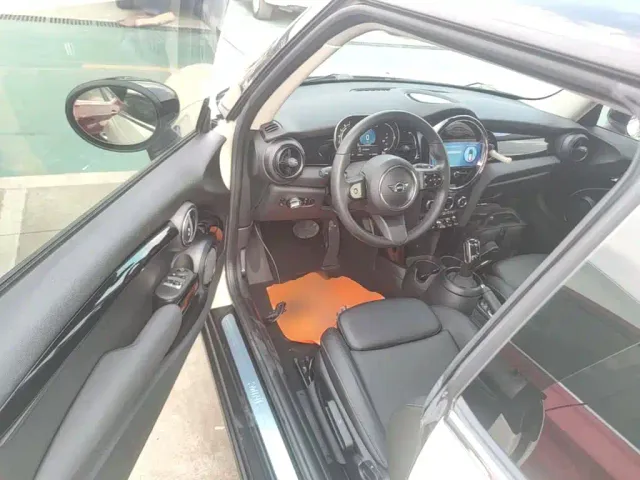 MINI Hatch — Фото автомобиля 15