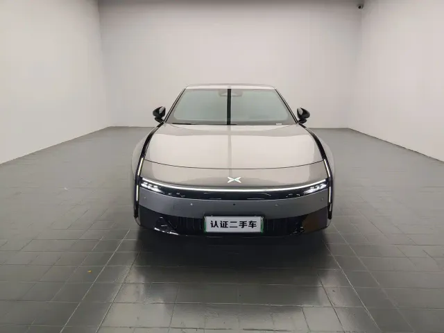 Xpeng P7 — Фото автомобиля 2