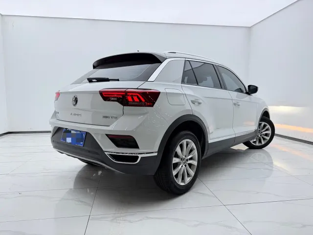 Volkswagen T-Roc — Фото автомобиля 4