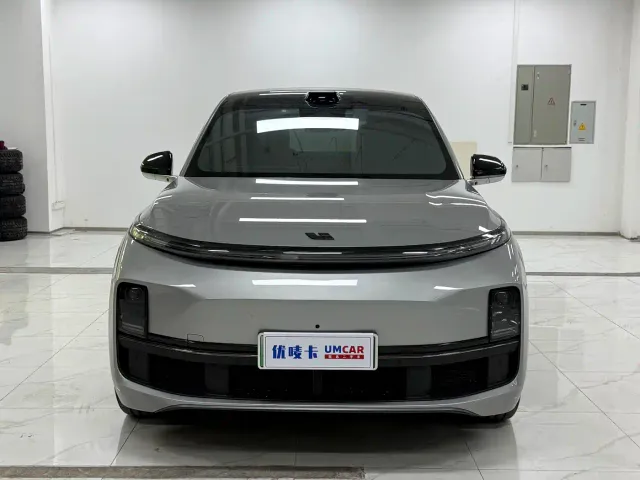 Li Auto L8 — Фото автомобиля 2