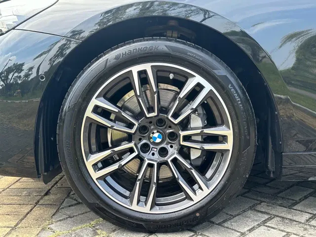 BMW 5 Series — Фото автомобиля 20