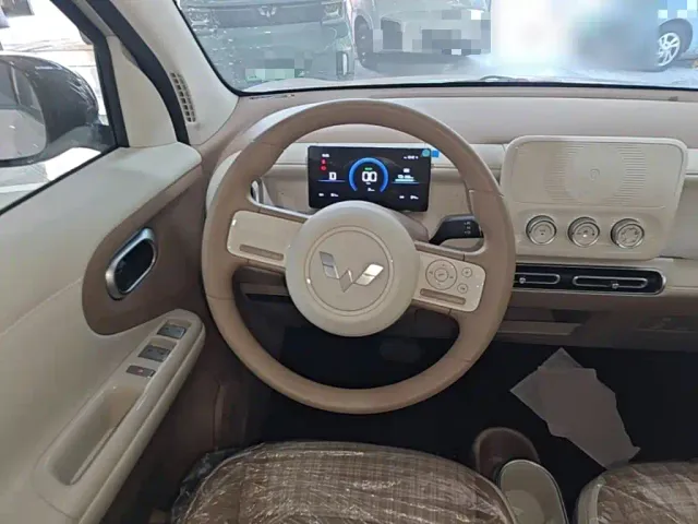 Wuling Hongguang Mini EV — Фото автомобиля 10