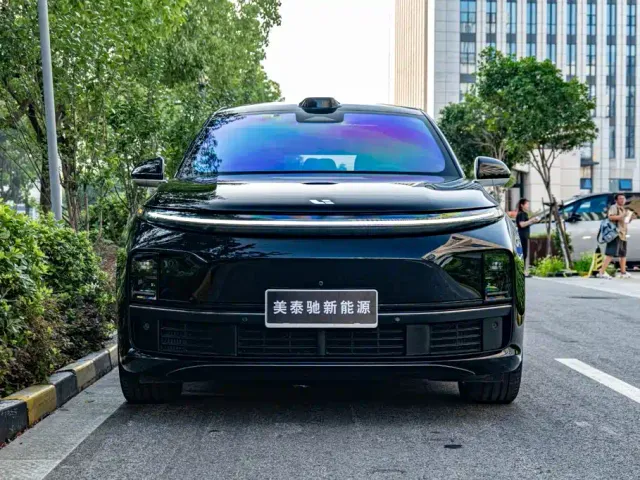 Li Auto L7 — Фото автомобиля 13