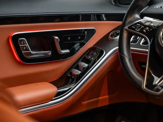 Mercedes-Benz S-Class — Фото автомобиля 12