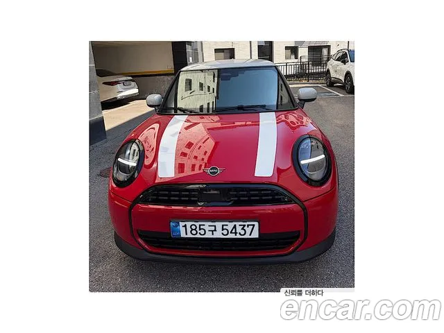 MINI Cooper 4th Gen — Фото автомобиля 3