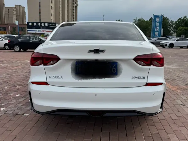 Chevrolet Monza — Фото автомобиля 14