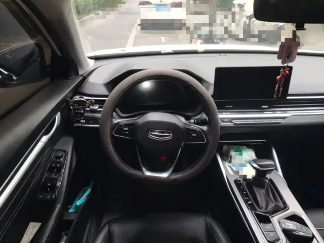 Geely Emgrand — Фото автомобиля 6