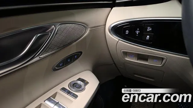 Genesis GV70 2.5T Бензин AWD — Фото автомобиля 18