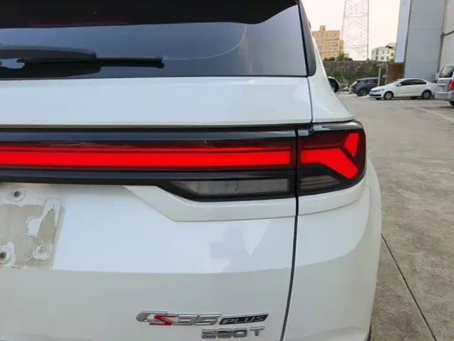 Changan CS35 Plus — Фото автомобиля 7