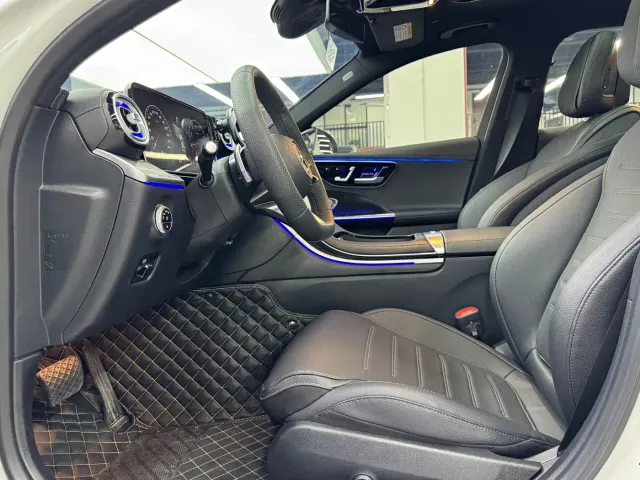 Mercedes-Benz C-Class — Фото автомобиля 6