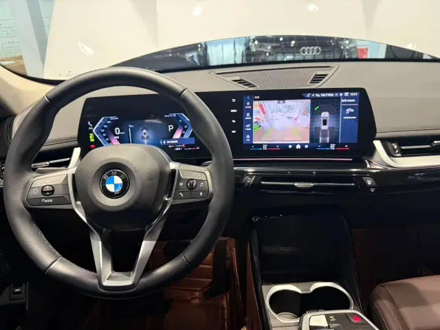 BMW X1 — Фото автомобиля 14