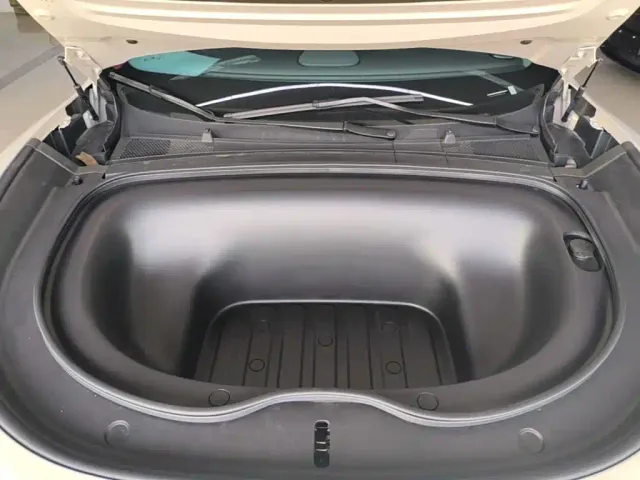 IM Motors LS6 — Фото автомобиля 19