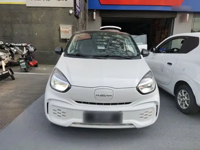 Roewe Clever — Фото автомобиля 2