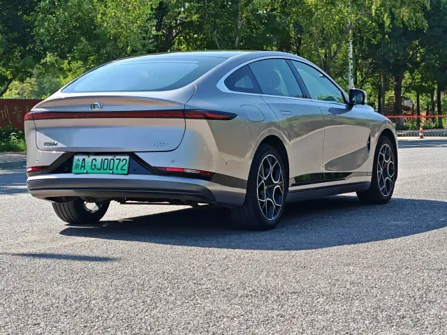 Changan Qiyuan A07 — Фото автомобиля 9