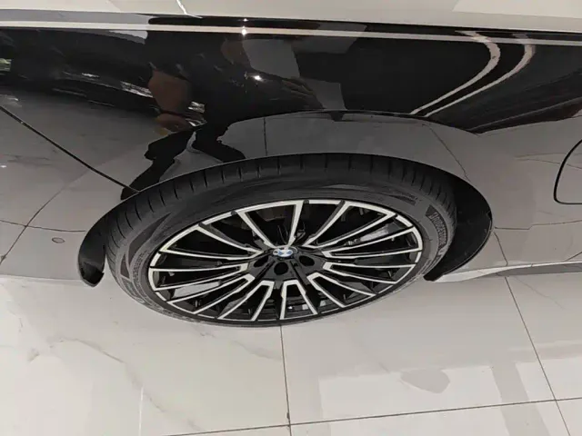 BMW i7 — Фото автомобиля 22
