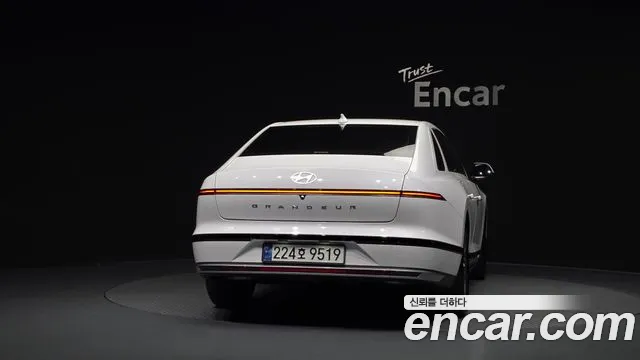 Hyundai Grandeur GN7 — Фото автомобиля 4