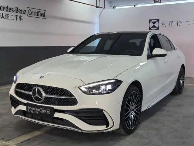 Фотография автомобиля — Mercedes-Benz C-Class